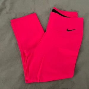 Nike Capri